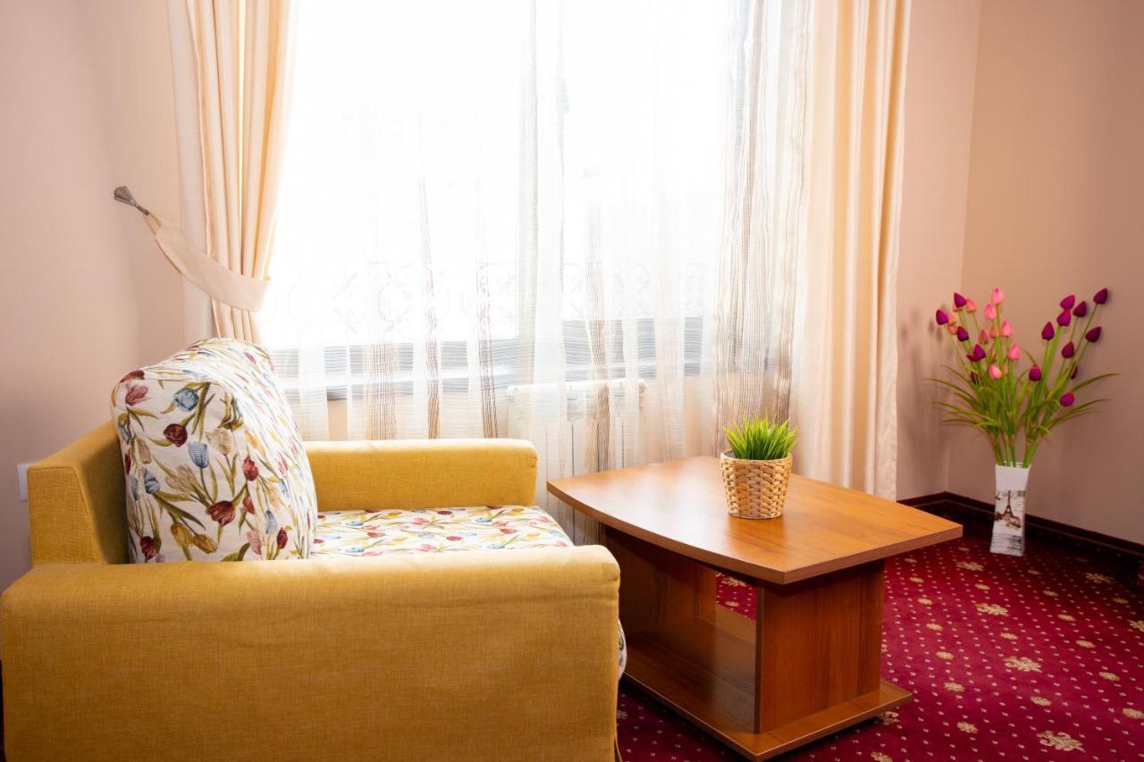 Contessa Hotel Шумен Экстерьер фото